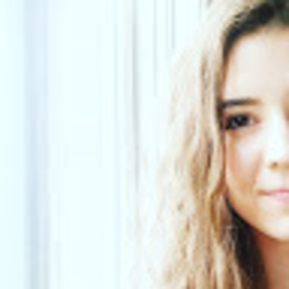 Meet your Posher, Olivia